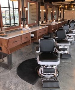 PIBBS 663 MASTER BARBER CHAIR