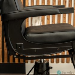 CAPRI Barber Chair w Recliner On The Backrest 5