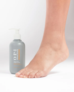OPI Nature Strong Soften Up Pedi Soak 2