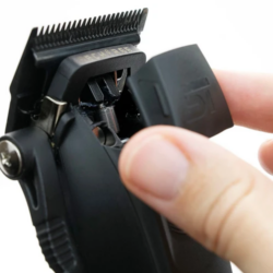 Supreme Trimmer STPRO Recharge Clipper with Removable Battery and Smart Charging Base STC779 5
